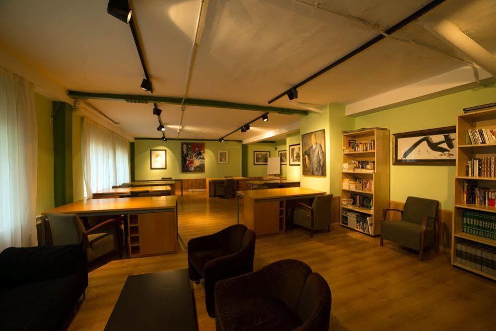 Alp Hotel לה מסייה מראה חיצוני תמונה